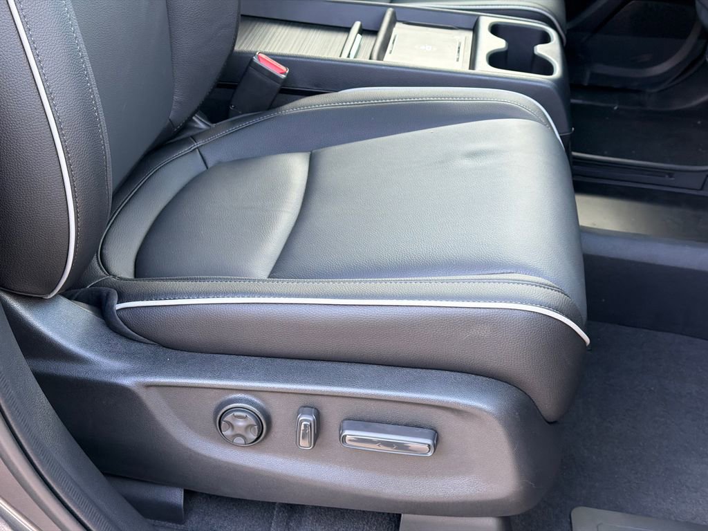 New 2026 Honda Odyssey Touring image 11
