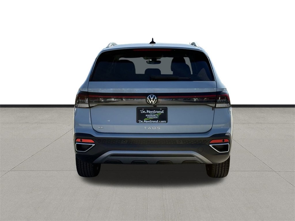 New 2026 Volkswagen Taos SE image 6