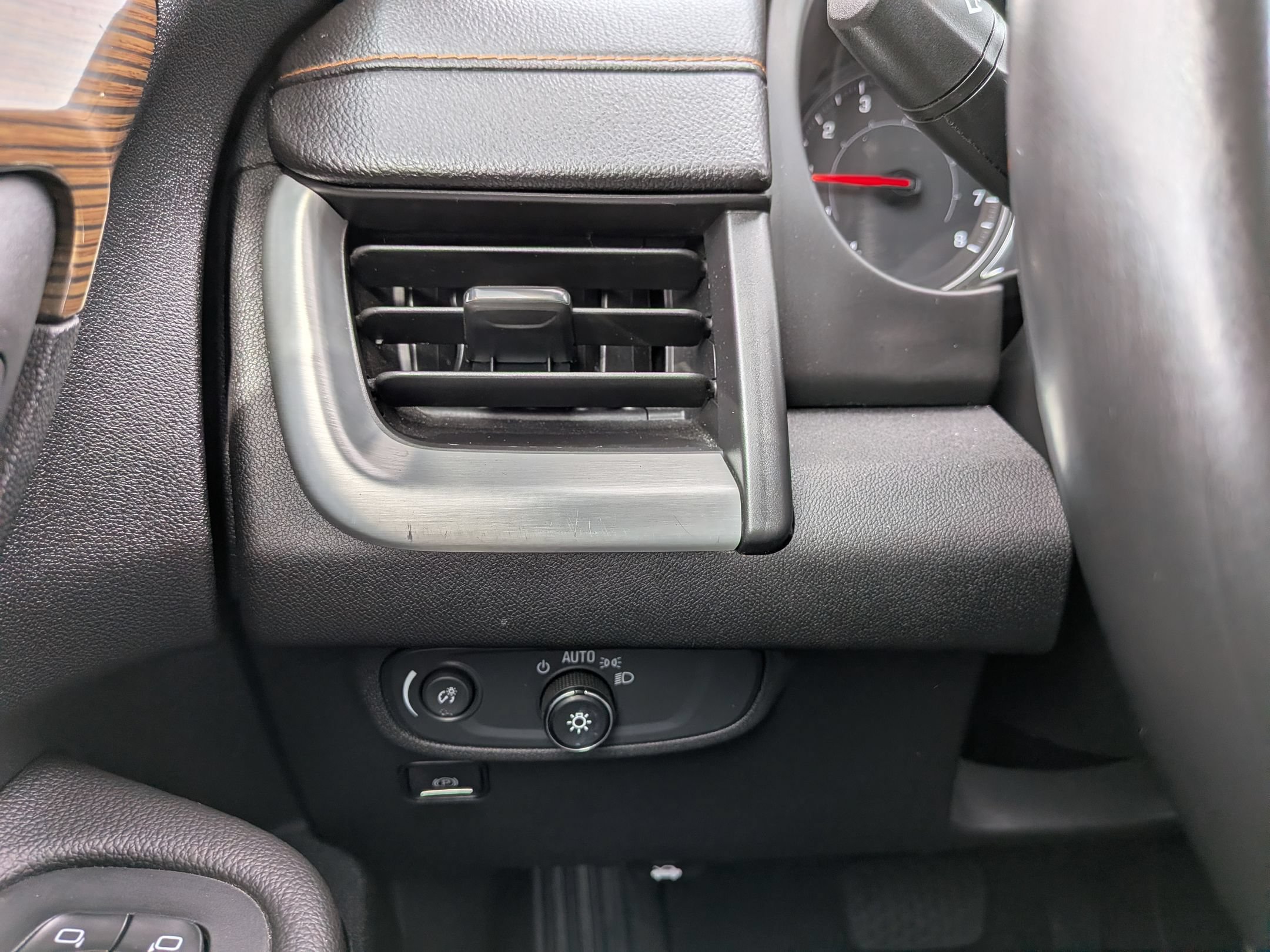 Certified 2021 GMC Terrain SLE FWD image 17