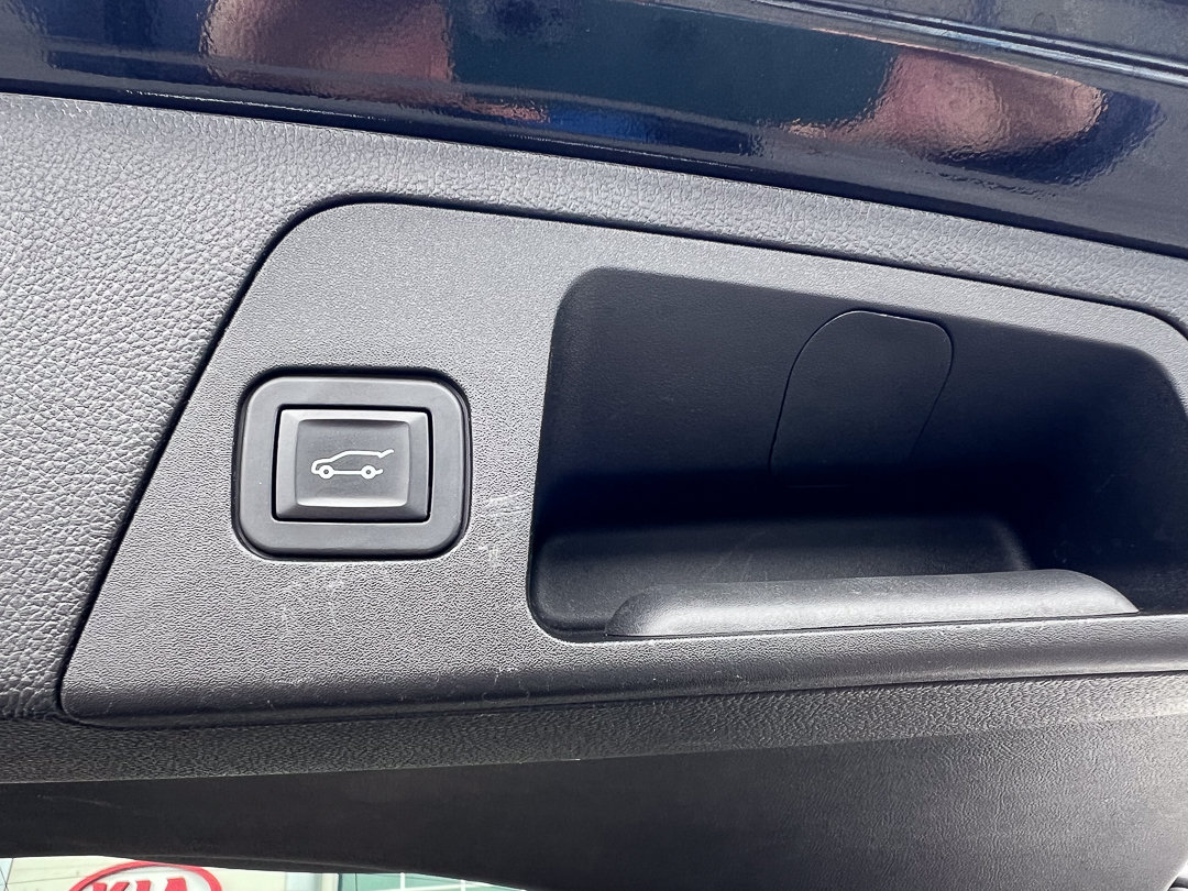 Used 2019 Buick Envision Essence FWD image 8