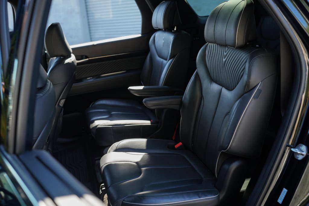 Used 2024 Hyundai Palisade Calligraphy image 23