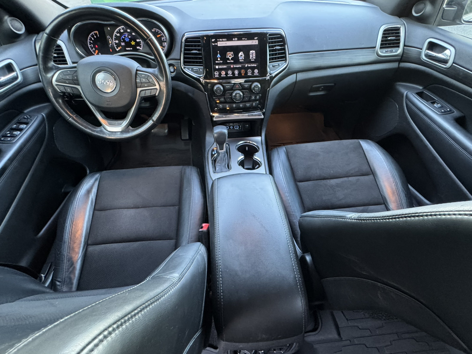 Used 2021 Jeep Grand Cherokee Laredo X AWD/4WD image 25