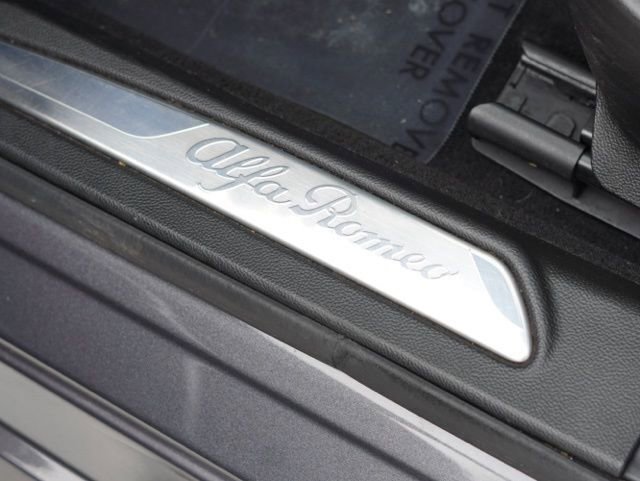 Used 2023 Alfa Romeo Giulia Sprint image 38