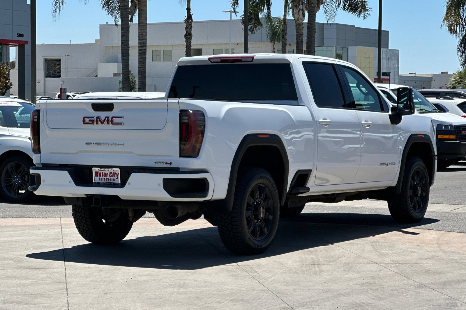 Certified 2025 GMC Sierra 2500 AT4 AWD/4WD image 4