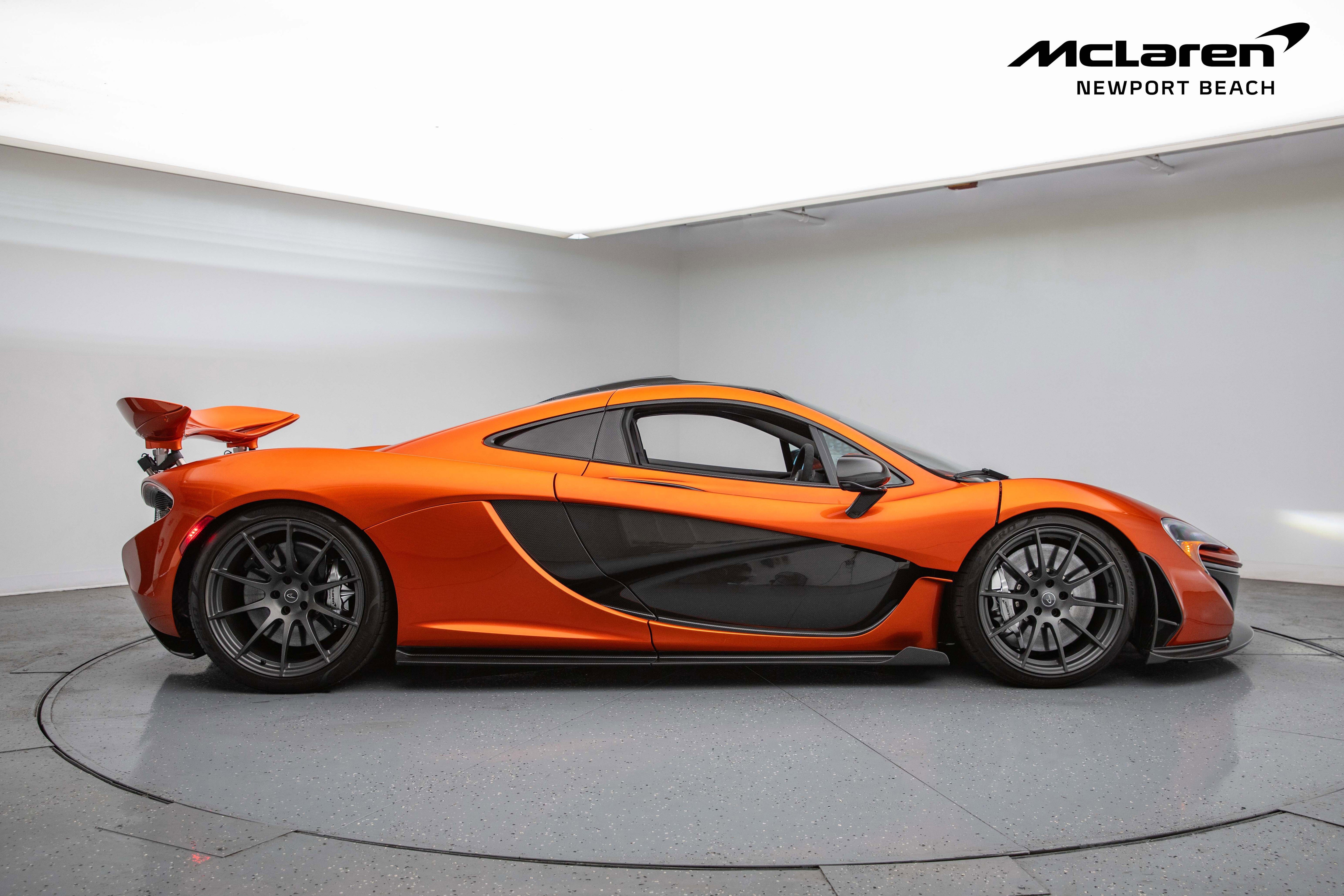 Used 2015 McLaren P1 RWD image 30