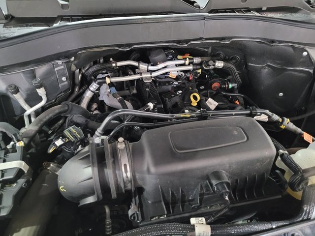 Used 2021 Ford Explorer XLT image 30