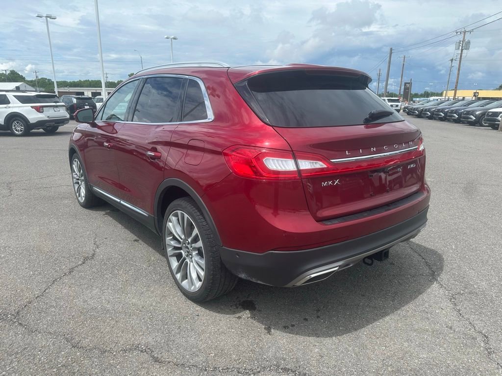Used 2016 Lincoln MKX Reserve w/ Luxury Package AWD/4WD image 3