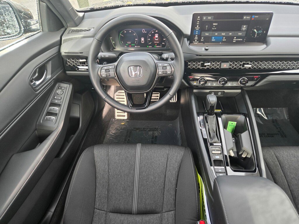Used 2025 Honda Accord Sport image 11