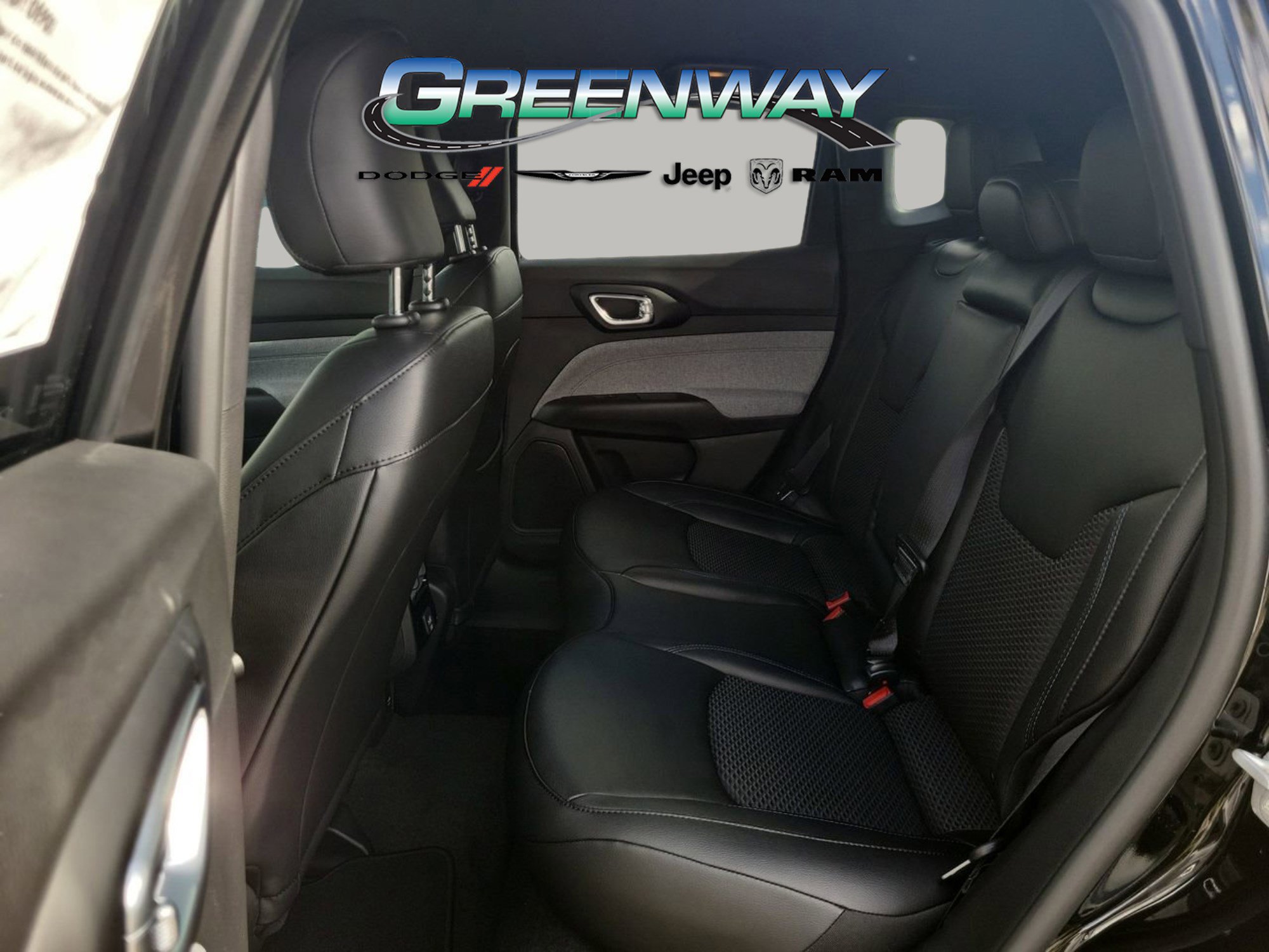 New 2026 Jeep Compass Latitude image 10