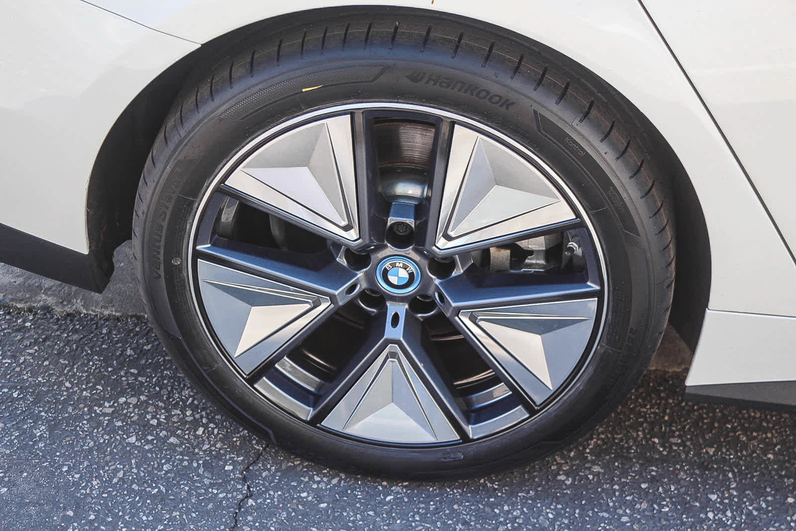 Certified 2023 BMW i4 eDrive35 w/ Premium Package RWD image 8
