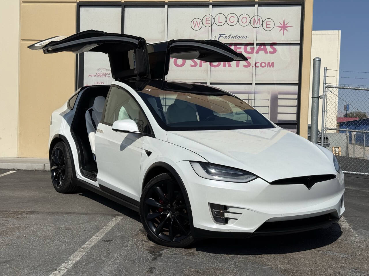 Used 2020 Tesla Model X Performance AWD/4WD image 2