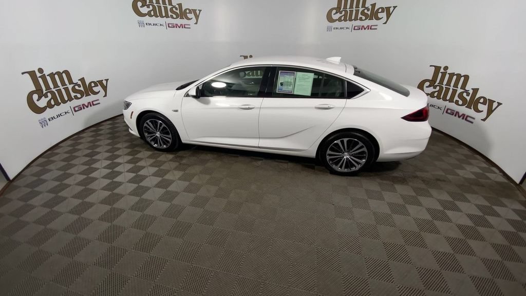 Certified 2018 Buick Regal Essence w/ Driver Confidence Package #1 AWD/4WD image 5