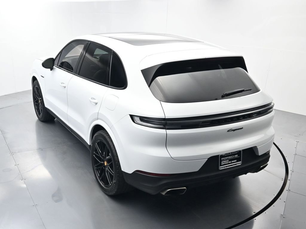 Certified 2024 Porsche Cayenne AWD/4WD image 38