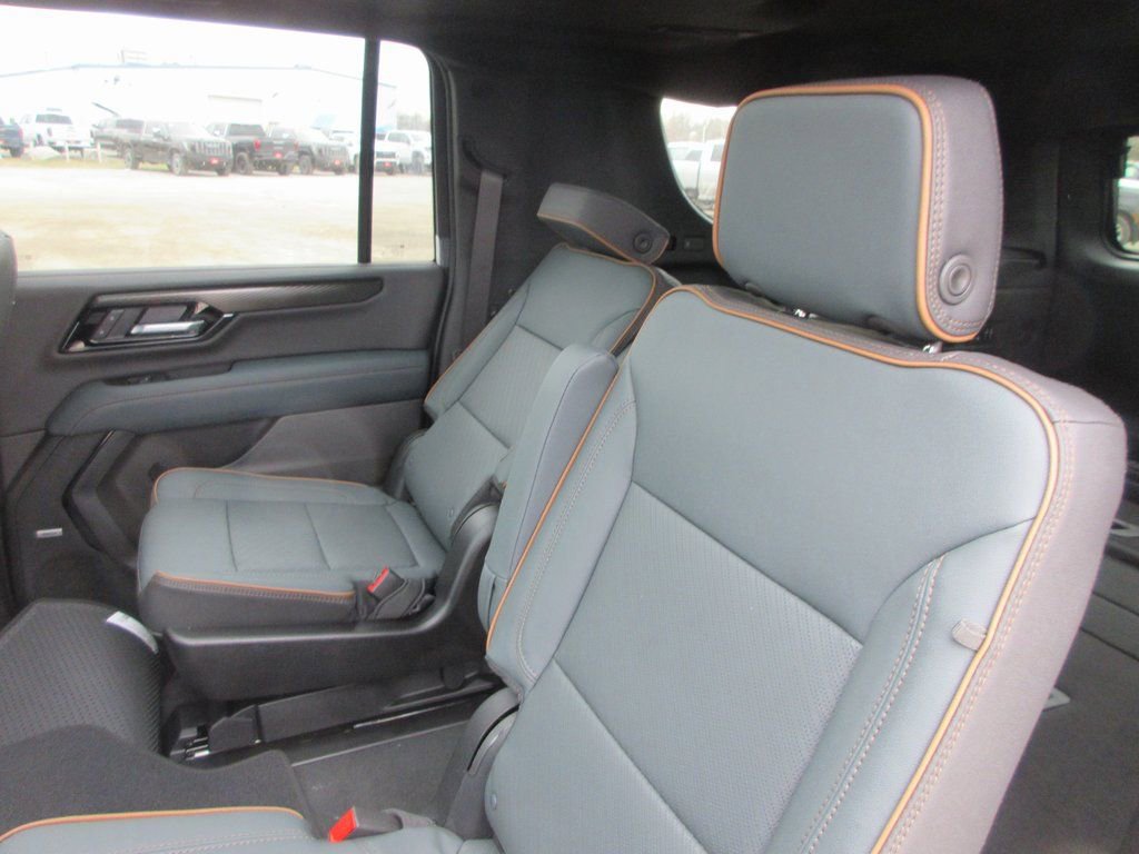 New 2026 GMC Yukon XL AT4 w/ AT4 Premium Package image 13