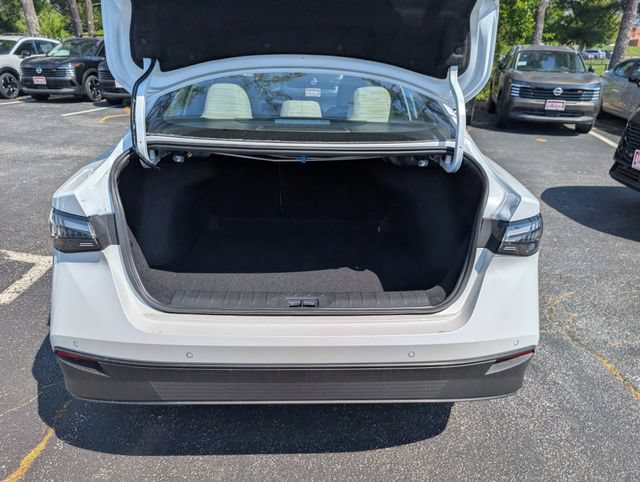 New 2026 Nissan Sentra SL w/ Floor Mat Package FWD image 11