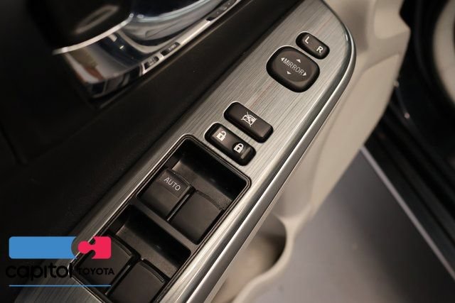 Used 2014 Toyota Camry LE FWD image 10