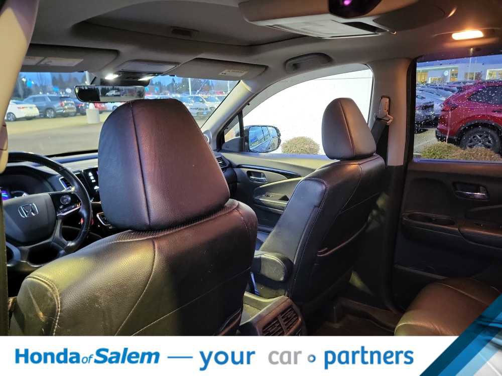 Used 2019 Honda Pilot Elite image 12