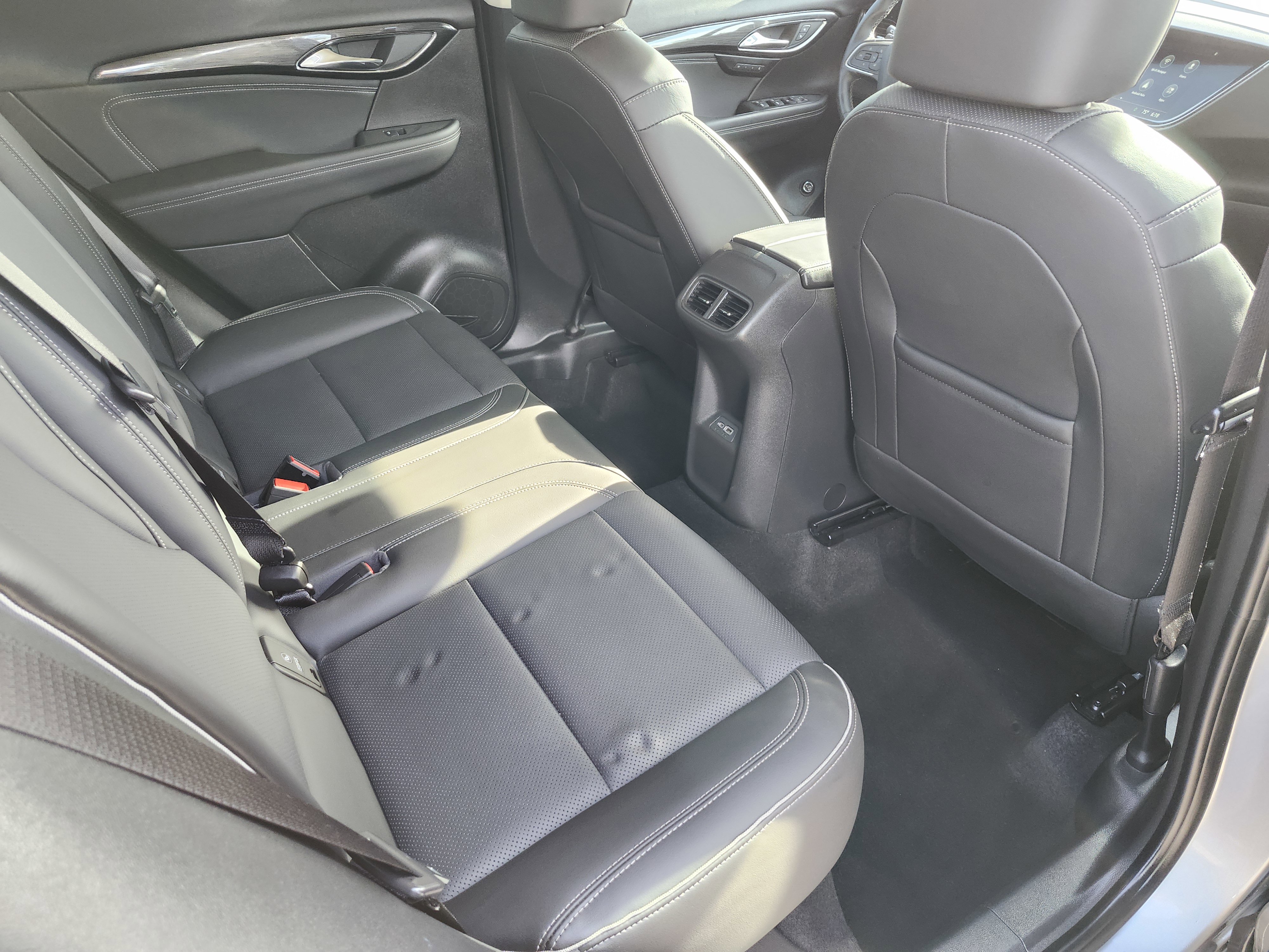 Used 2023 Buick Envision Essence FWD image 20