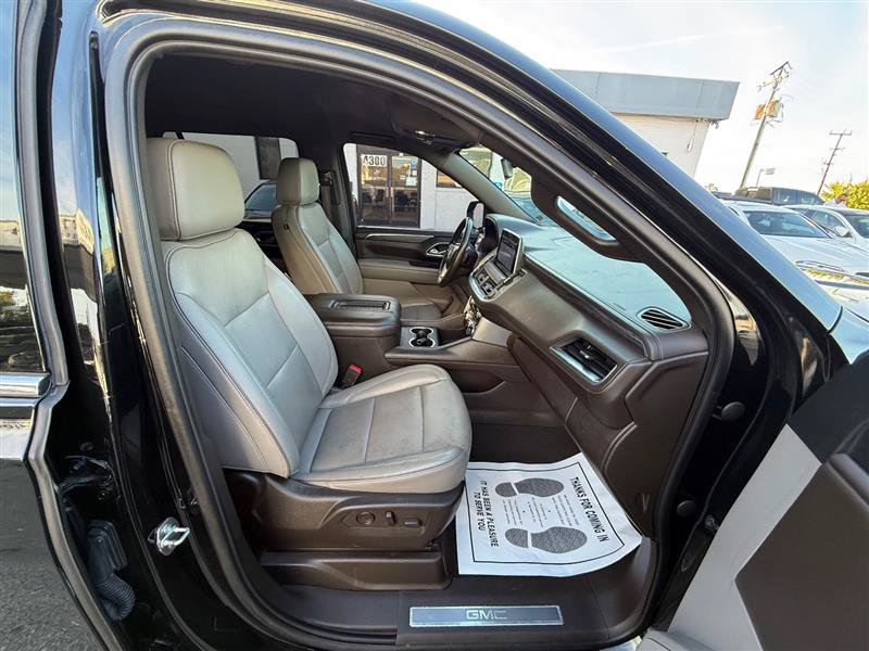 Used 2021 GMC Yukon SLT AWD/4WD image 32