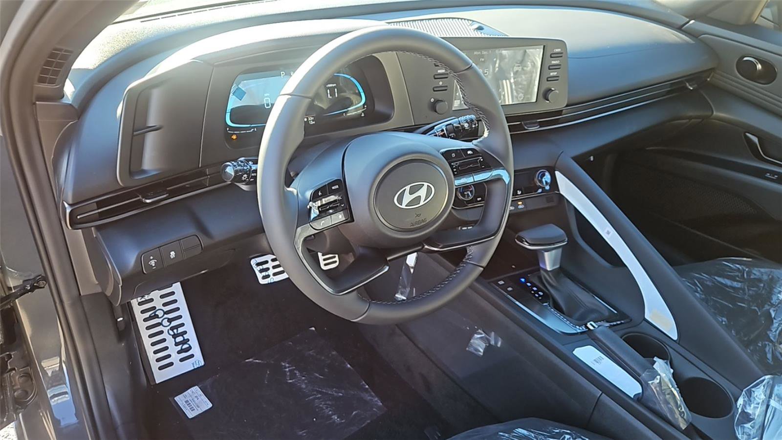 New 2025 Hyundai Elantra Sport image 10