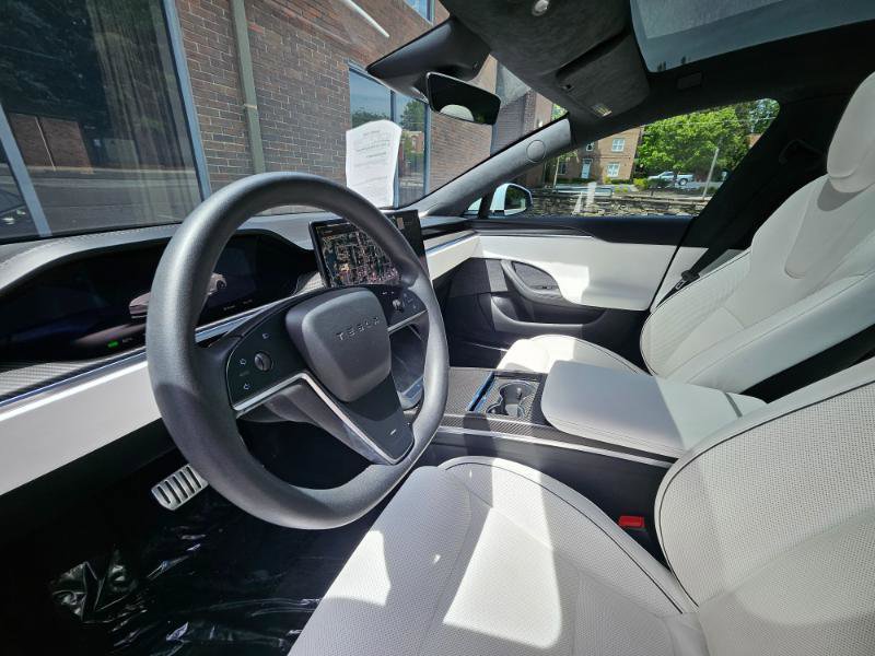 Used 2023 Tesla Model S Plaid AWD/4WD image 38