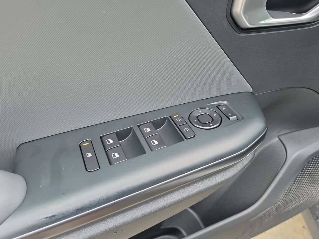 New 2026 Kia K4 FWD image 18