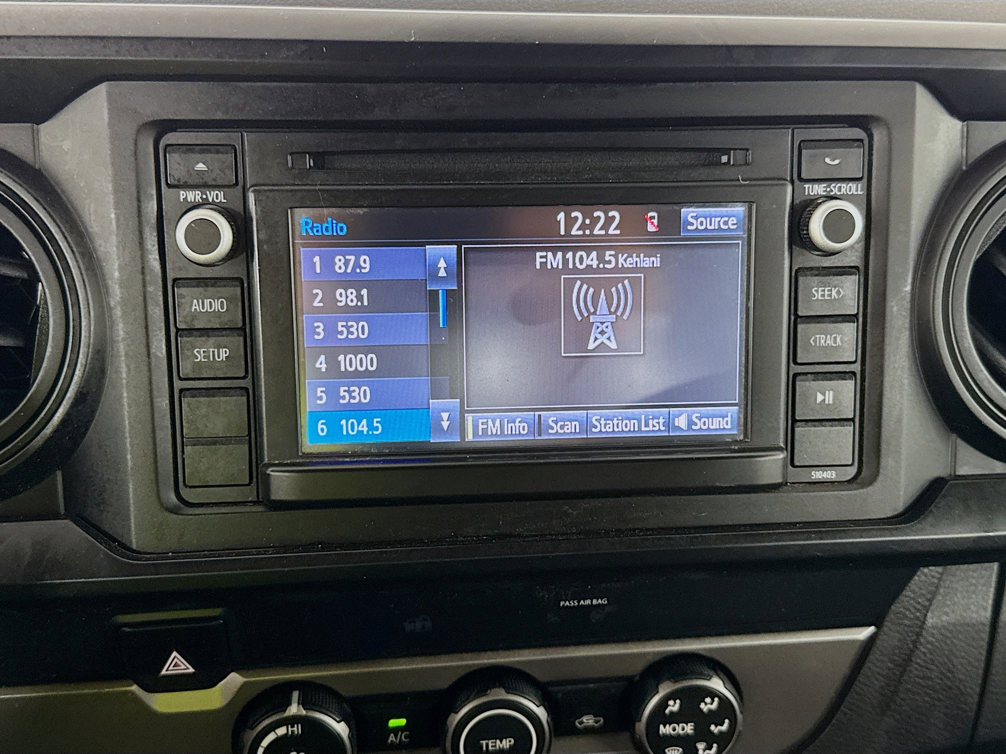 Used 2019 Toyota Tacoma SR image 17