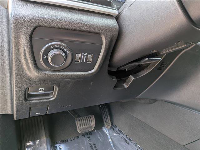 Used 2024 Jeep Grand Cherokee L Laredo image 16