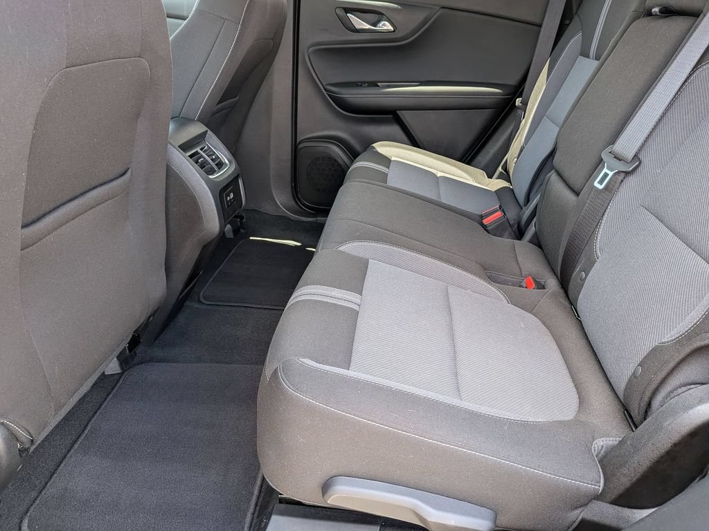 Used 2025 Chevrolet Blazer LT FWD image 28