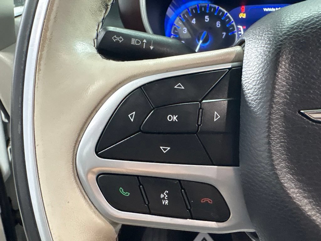 Used 2020 Chrysler Pacifica Limited FWD image 27