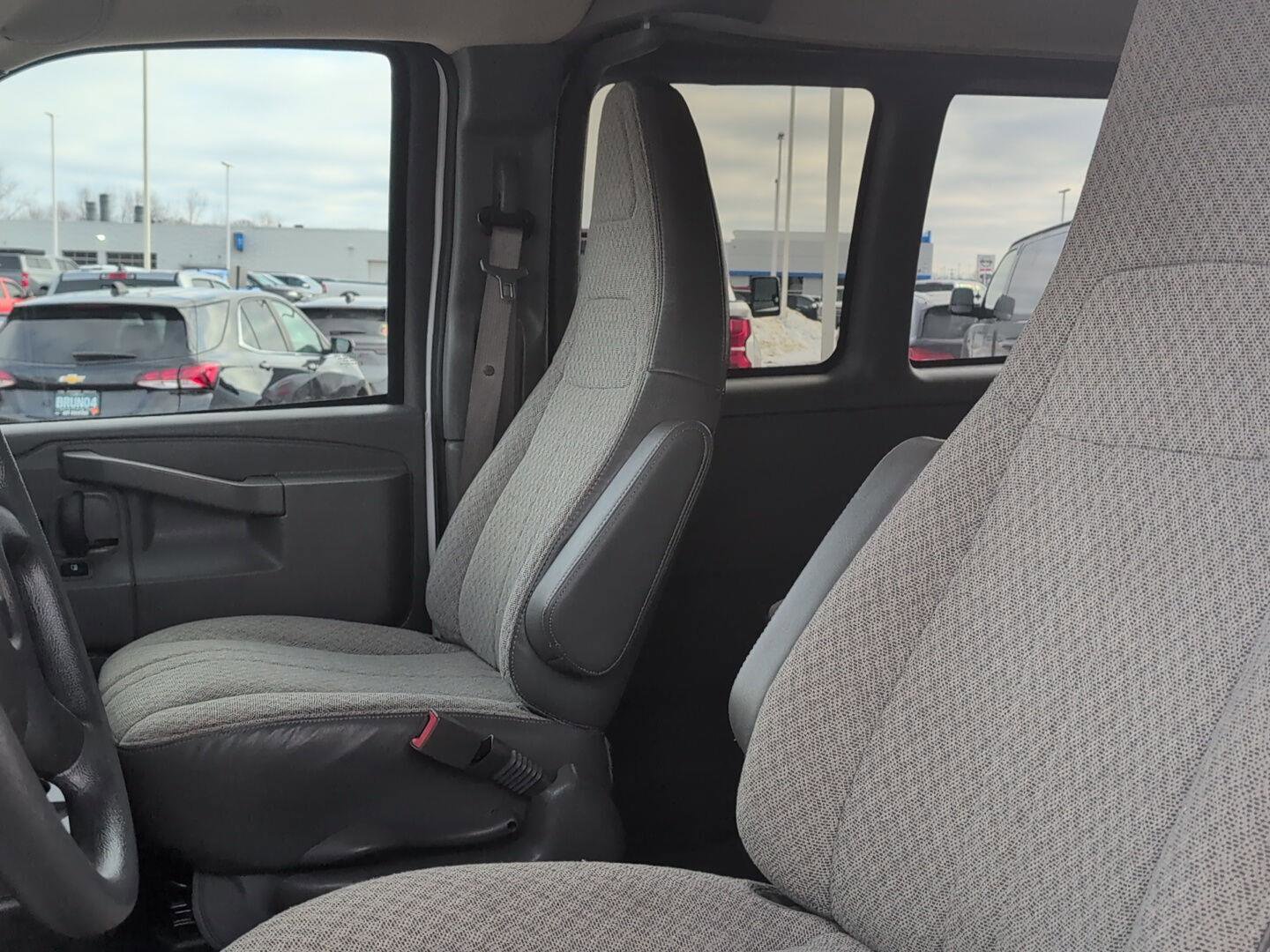 Used 2023 Chevrolet Express 3500 LT w/ LT Preferred Equipment Group image 15