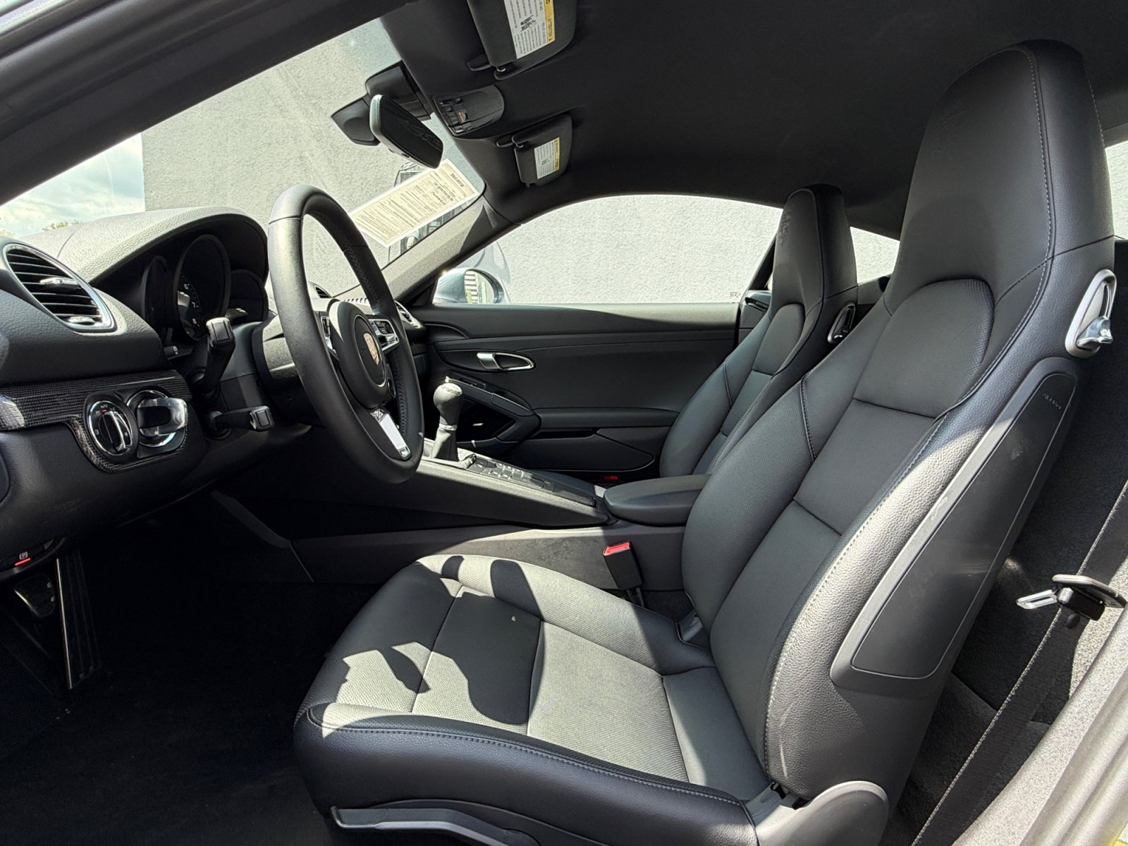 Used 2025 Porsche 718 Cayman RWD image 5