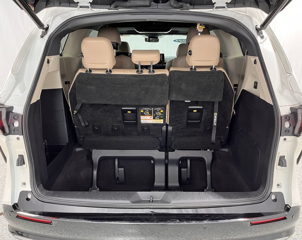 Used 2021 Toyota Sienna Limited AWD/4WD image 30