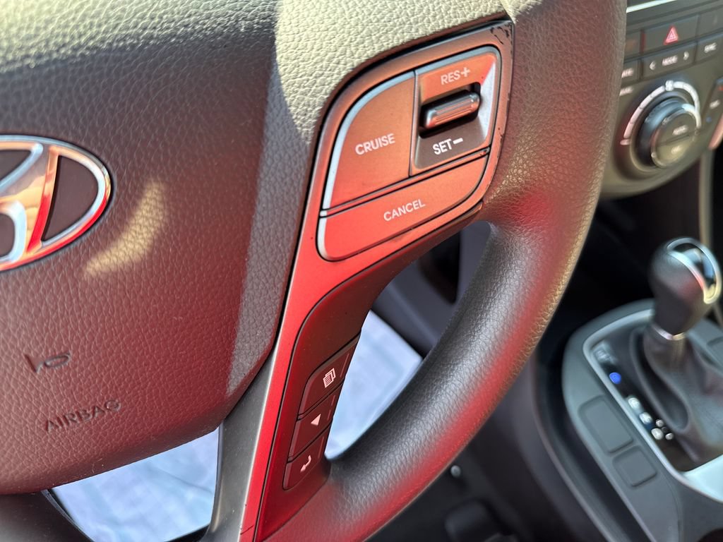 Used 2017 Hyundai Santa Fe Sport FWD image 19