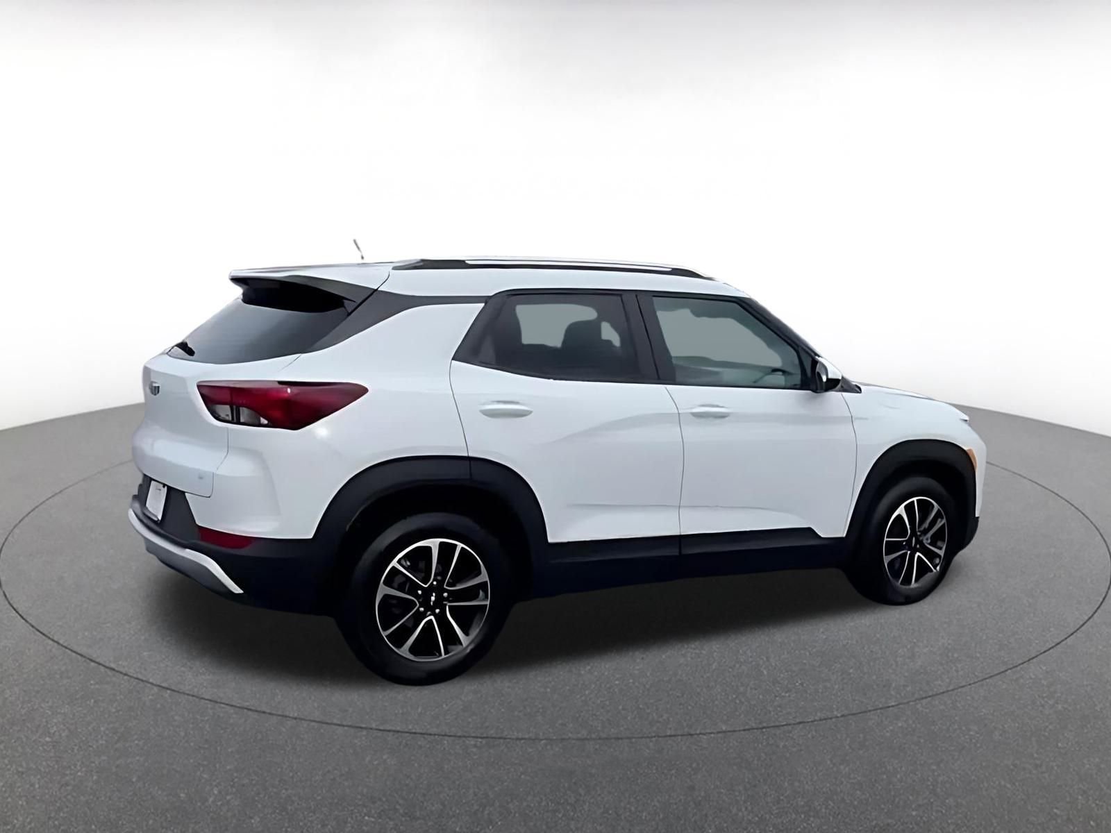 Used 2025 Chevrolet TrailBlazer LT image 12