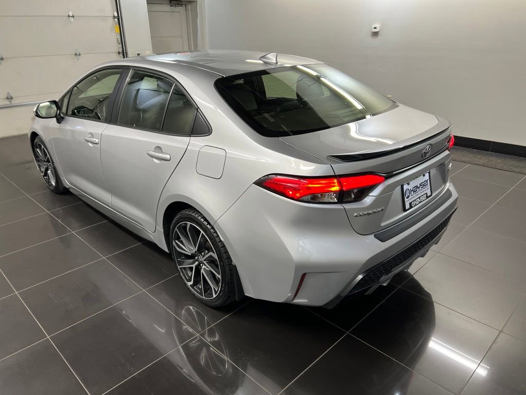 Used 2022 Toyota Corolla XSE FWD image 4