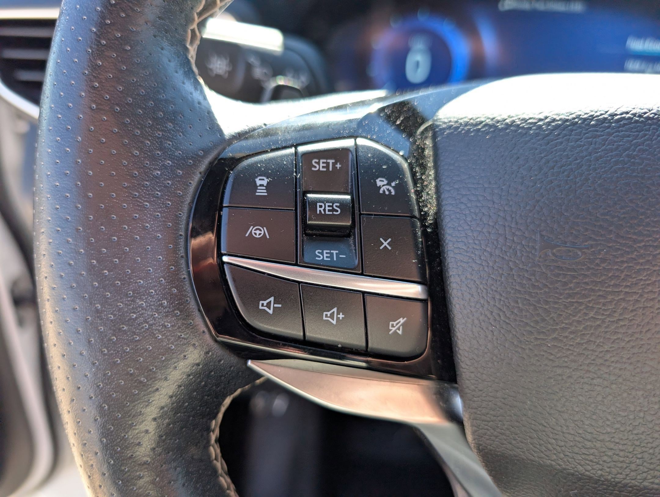 Used 2022 Ford Explorer ST w/ Equipment Group 401A image 18