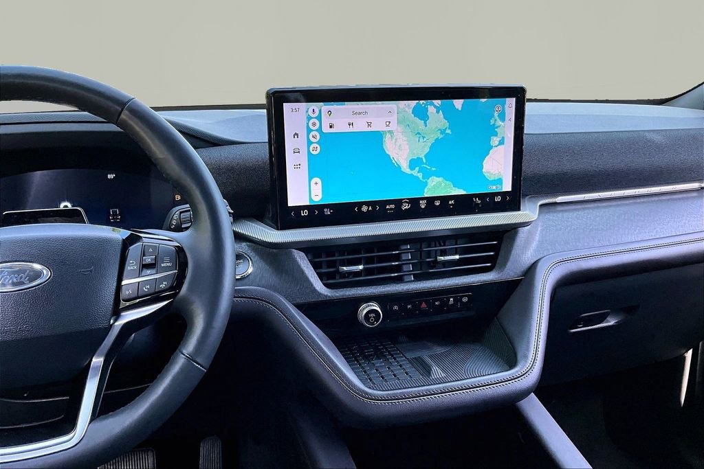 Used 2025 Ford Explorer Platinum w/ LUX Leather Package image 9