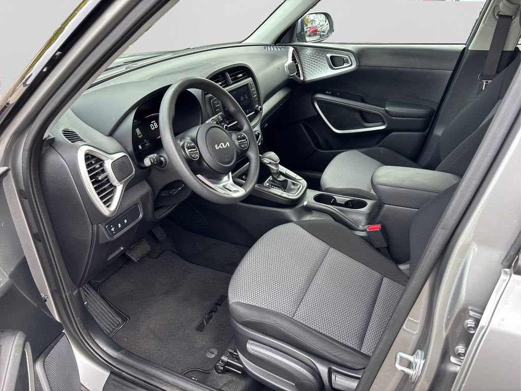 Certified 2023 Kia Soul LX w/ LX Technology Package image 9