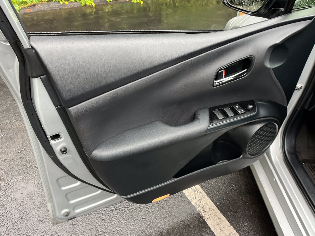 Certified 2021 Toyota Prius Prime LE FWD image 11