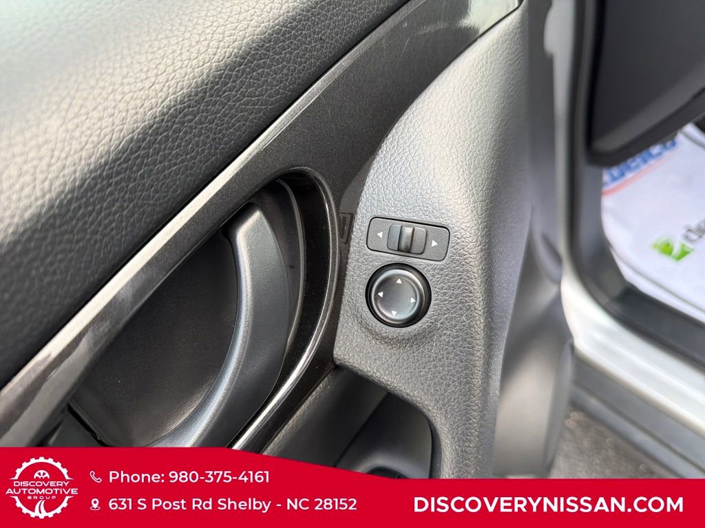 Certified 2020 Nissan Rogue S image 13