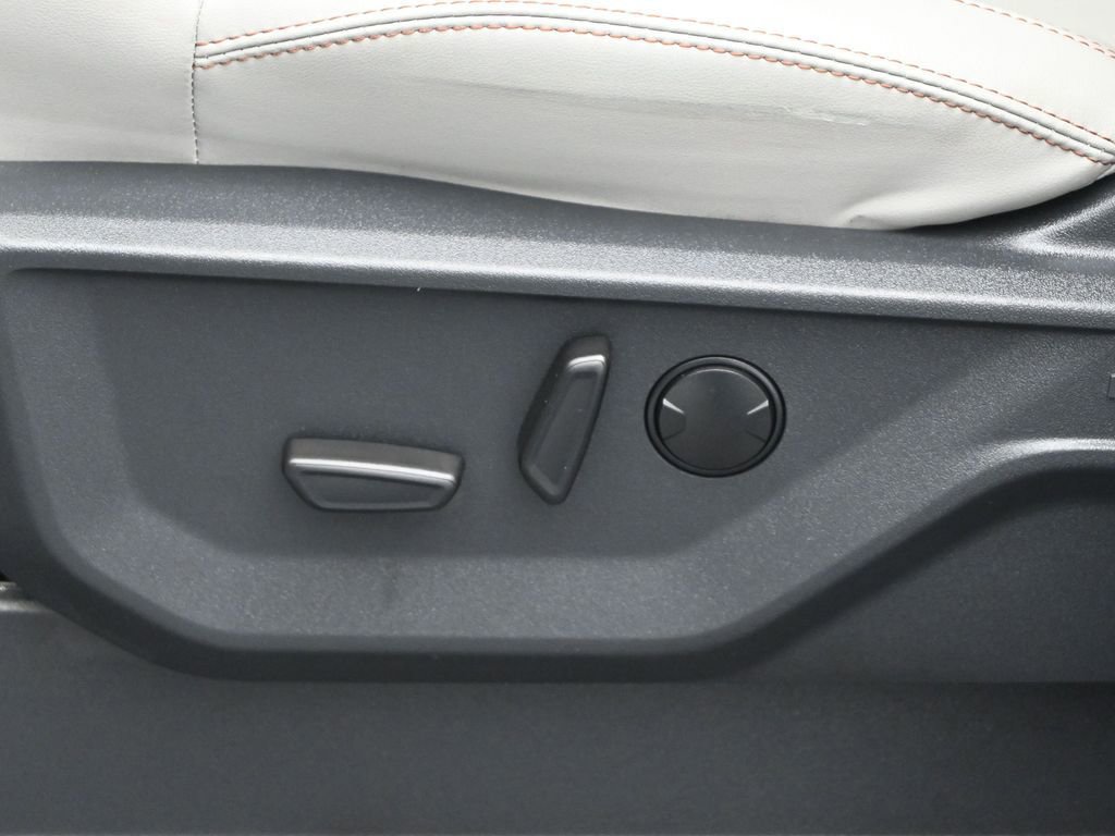 Used 2025 Ford Expedition Max Active image 10