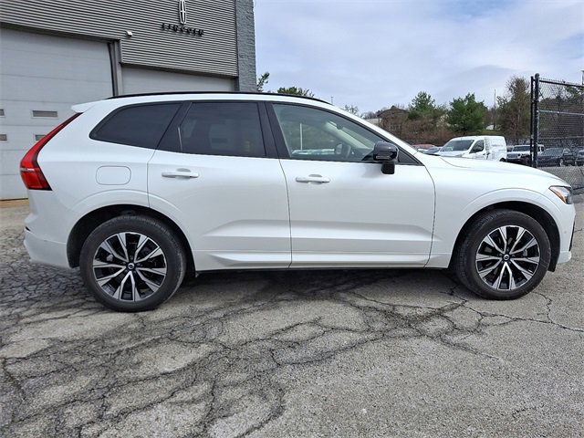 Used 2023 Volvo XC60 B5 Plus w/ Climate Package AWD/4WD image 7
