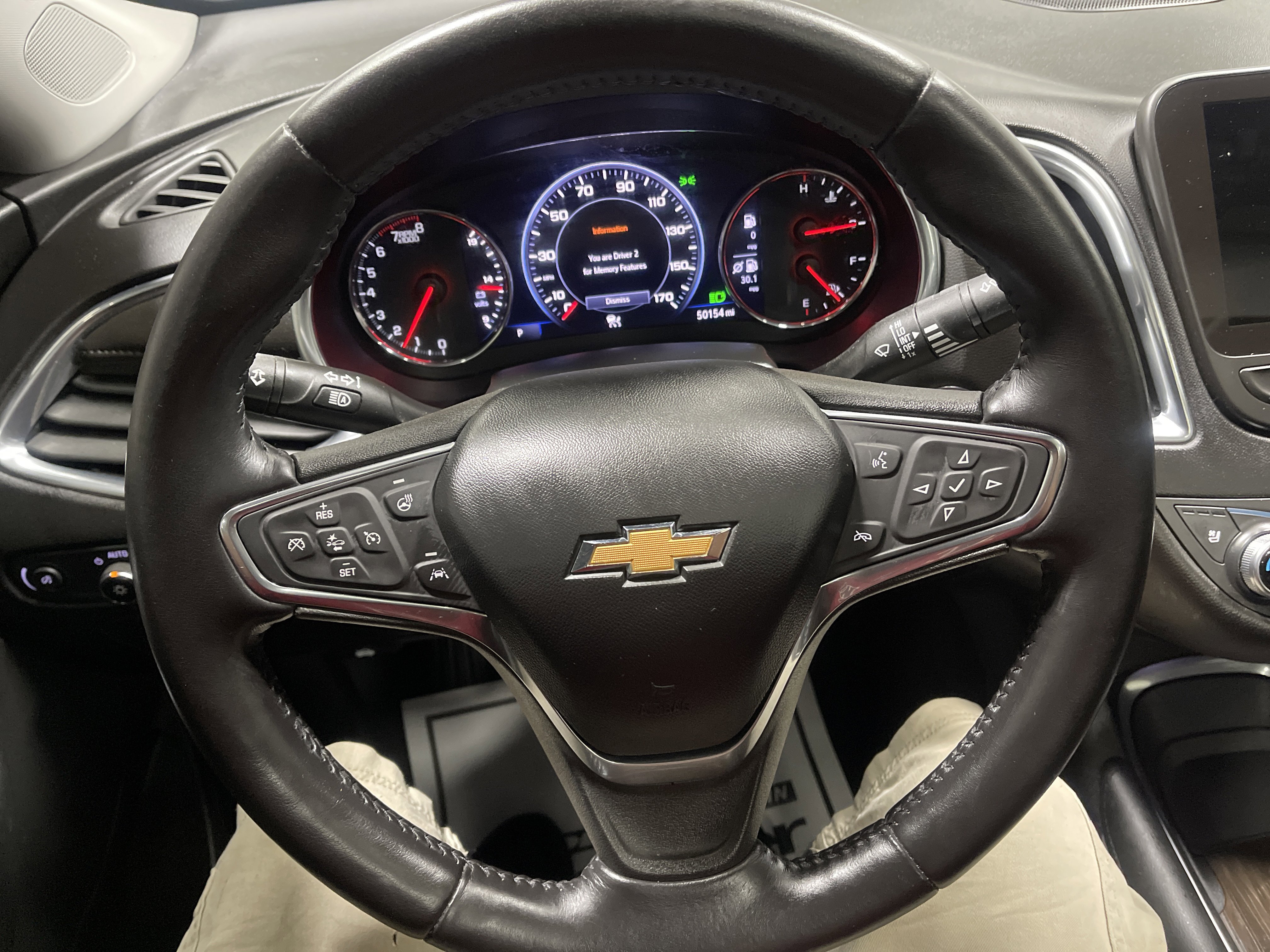 Used 2020 Chevrolet Malibu Premier FWD image 29