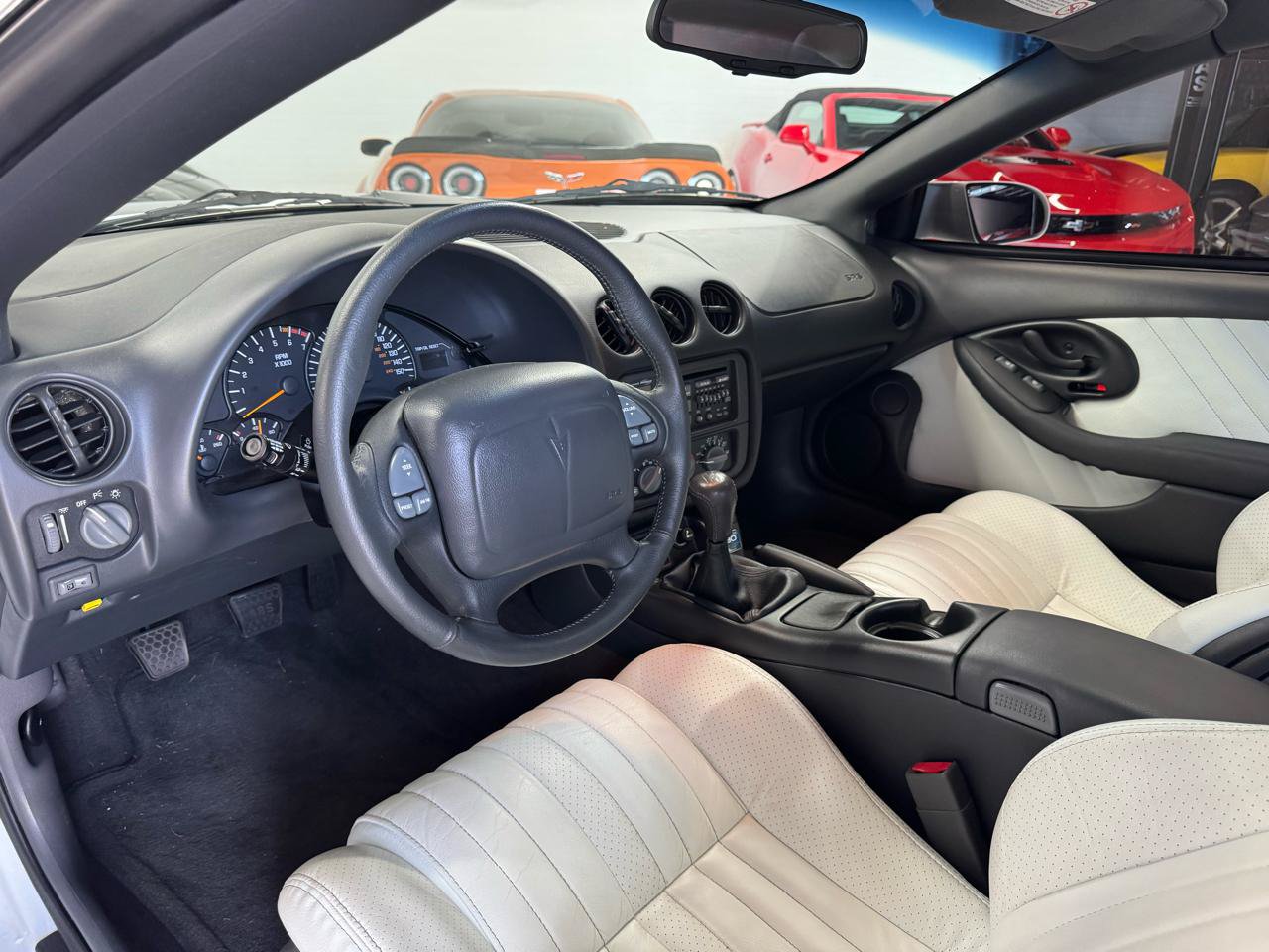 Used 1999 Pontiac Firebird Formula RWD image 11