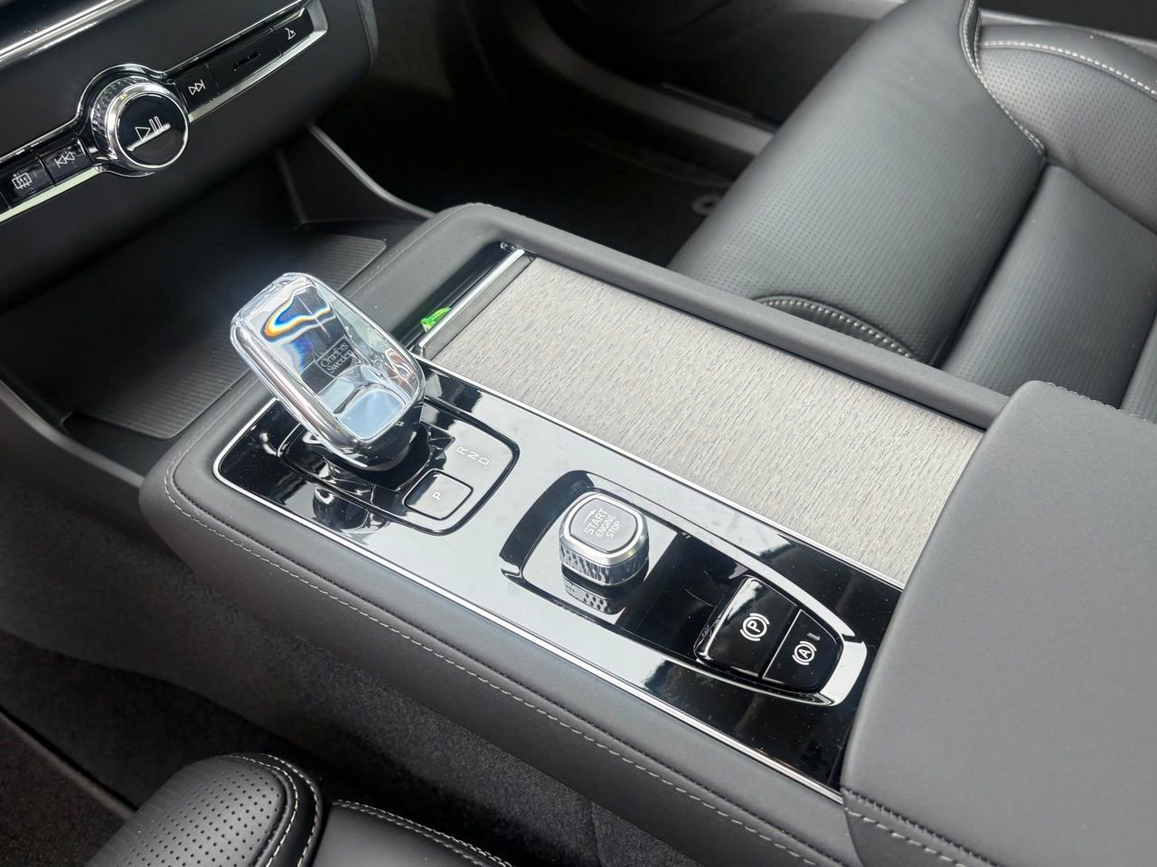 New 2026 Volvo XC90 B6 Ultra w/ Protection Package Premier image 14