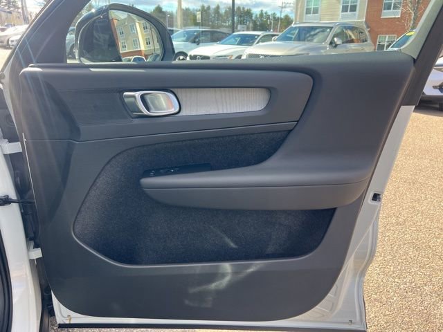 New 2026 Volvo XC40 B5 Plus w/ Protection Package Premier AWD/4WD image 14