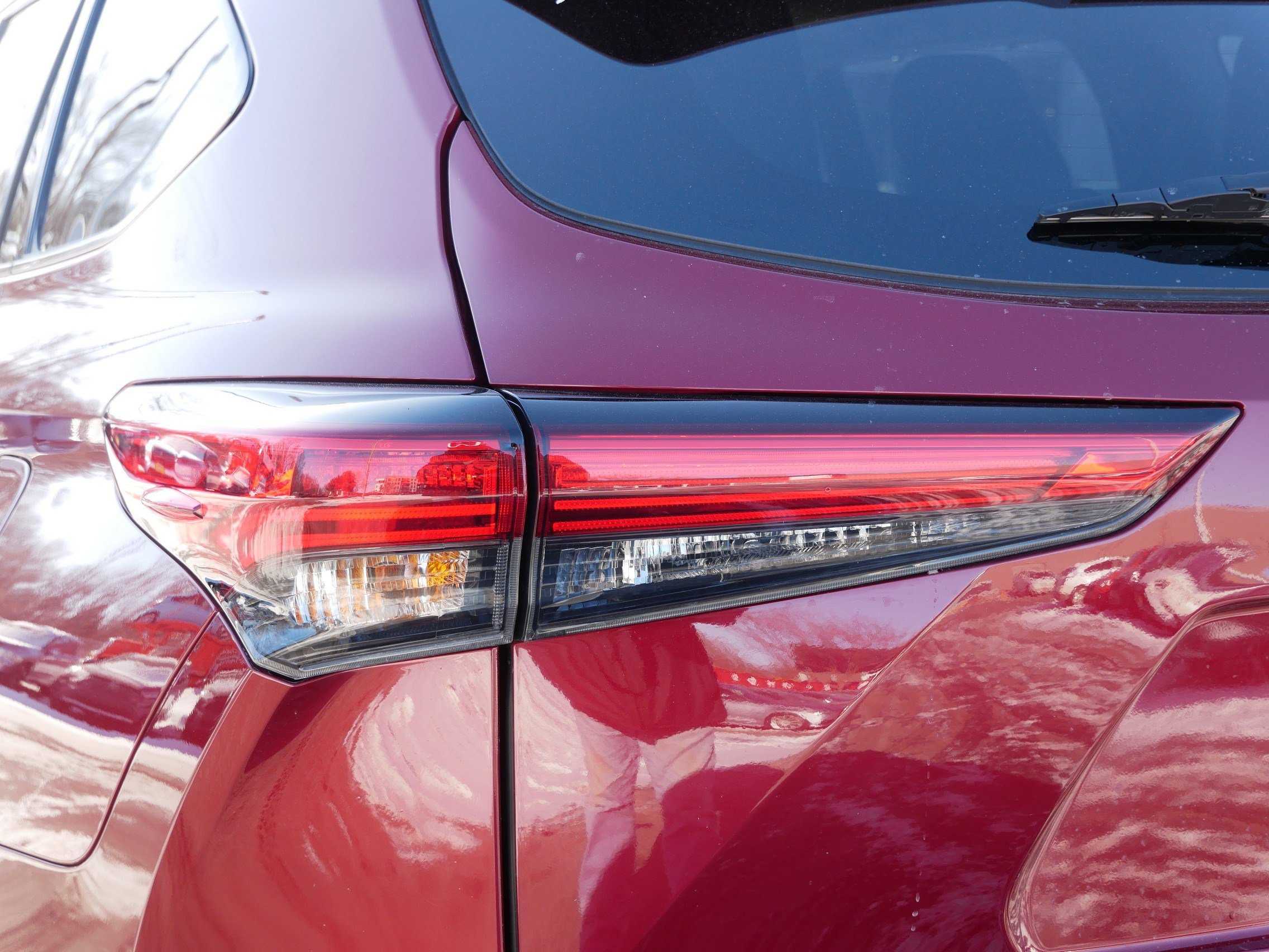 Used 2022 Toyota Highlander XLE image 25