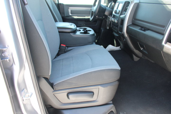 Used 2021 RAM 1500 Classic SLT AWD/4WD image 18