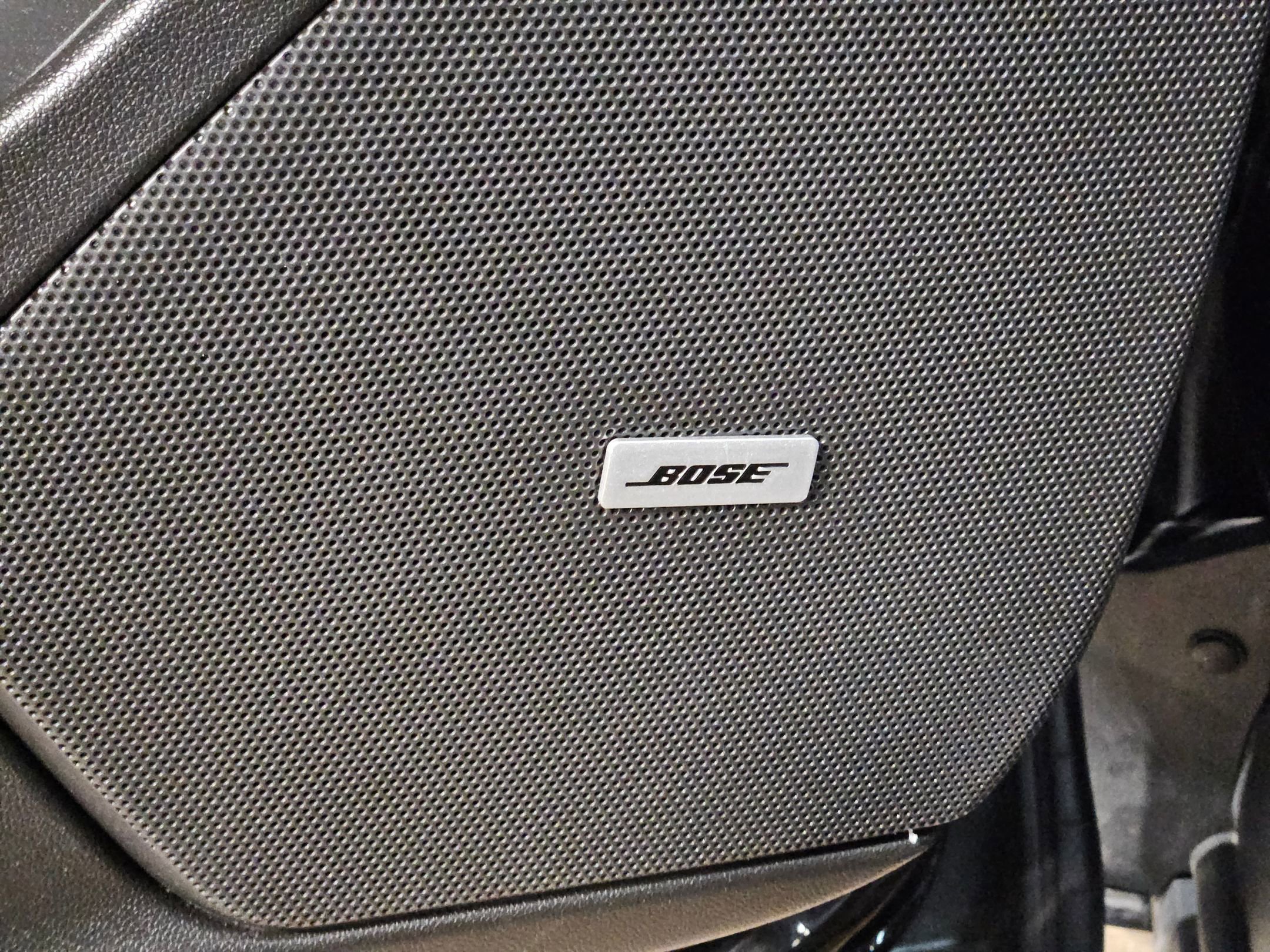 Used 2024 Cadillac XT6 Premium Luxury image 23